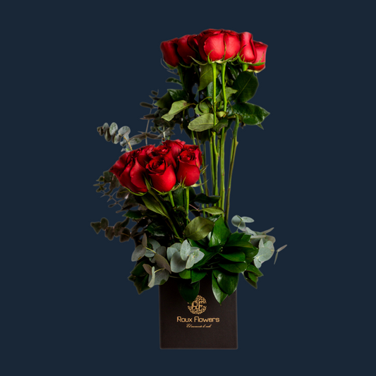 Estuche con 24 Rosas Rojas: Pura Elegancia y Pasión 🌹✨